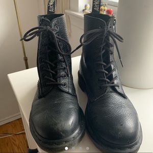 Doc Martens Mono Boots